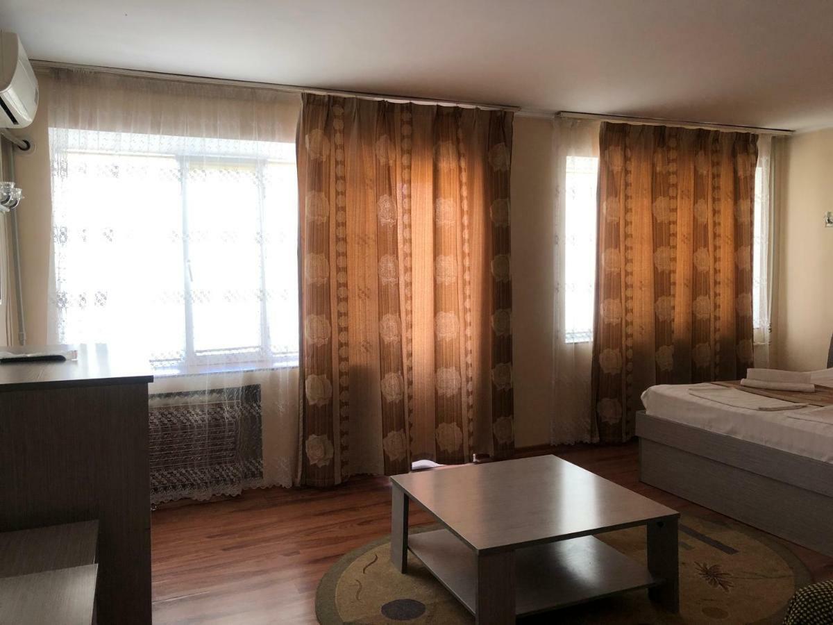 Tourist Hotel Shymkent Exterior photo